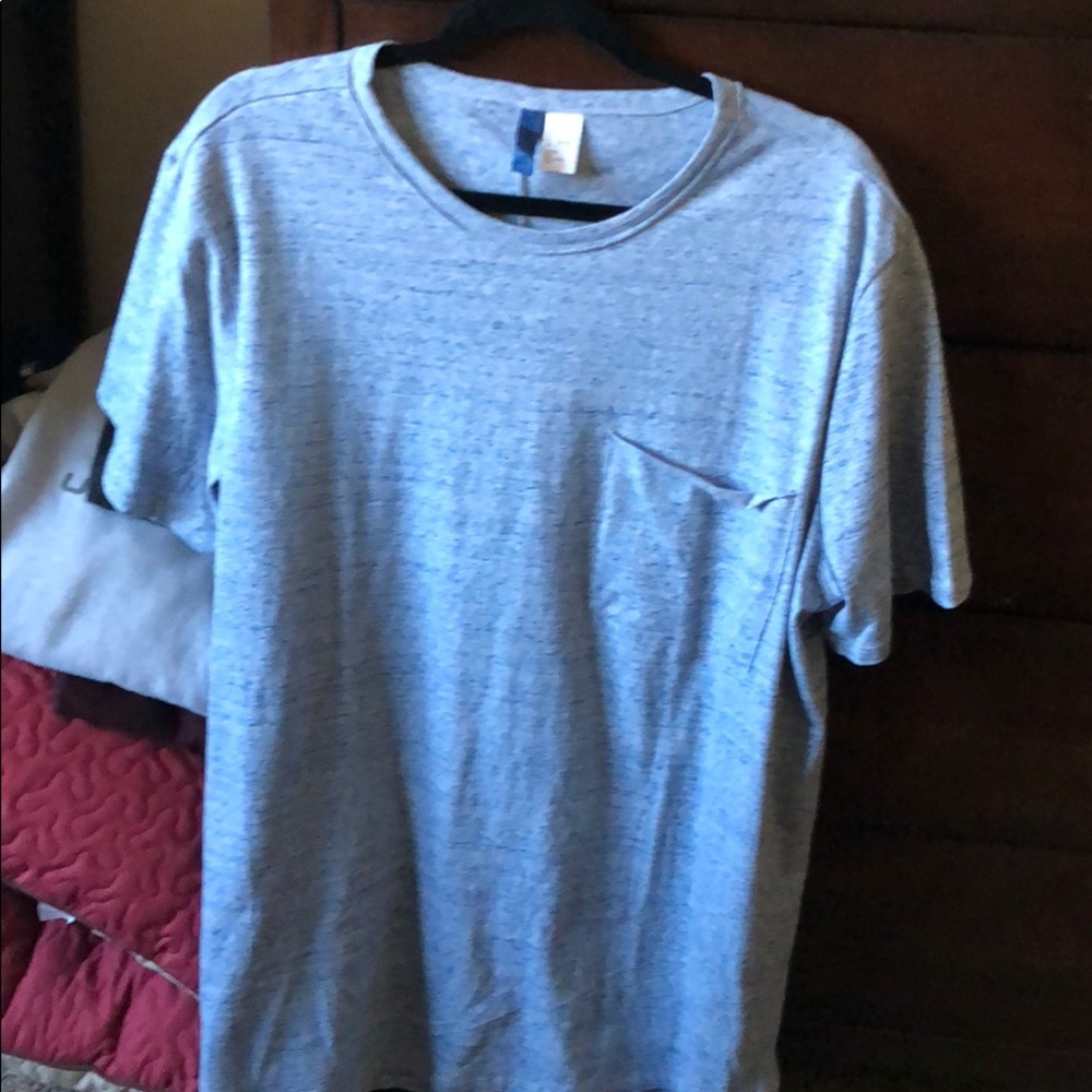 H&M Divided T Shirt New no tags size Large